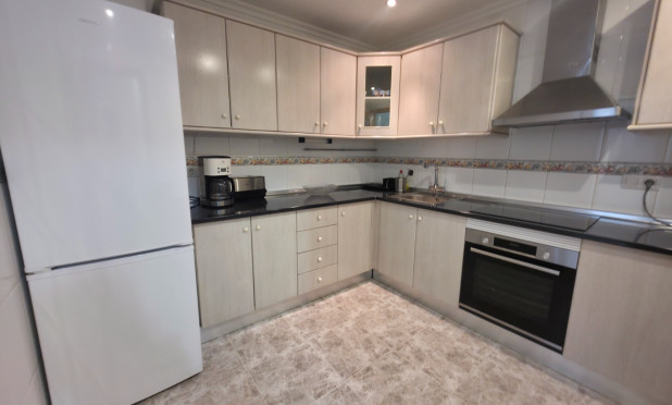 Wiederverkauf - Wohnung - Torrevieja - Paseo maritimo