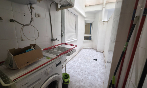 Wiederverkauf - Wohnung - Torrevieja - Paseo maritimo