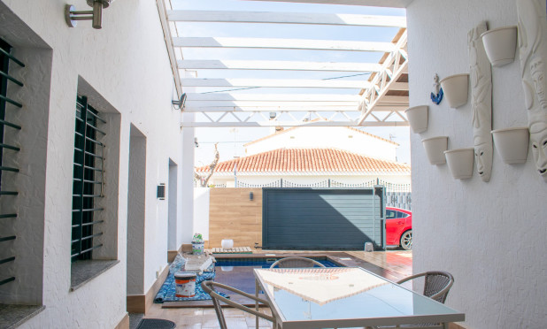 Odsprzedaż - Villa - Pilar de la Horadada - Torre De La Horadada