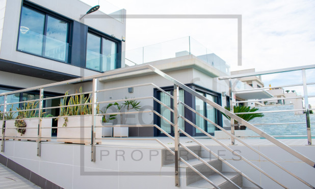 Herverkoop - Villa - San Miguel de Salinas - Urbanizaciones