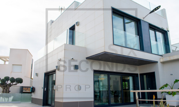 Herverkoop - Villa - San Miguel de Salinas - Urbanizaciones