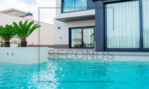 Herverkoop - Villa - San Miguel de Salinas - Urbanizaciones