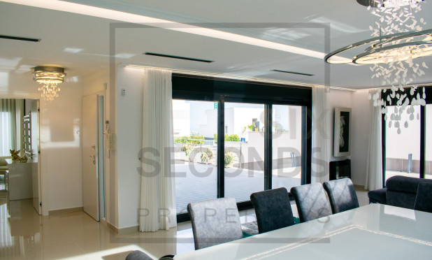 Herverkoop - Villa - San Miguel de Salinas - Urbanizaciones