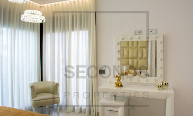 Herverkoop - Villa - San Miguel de Salinas - Urbanizaciones