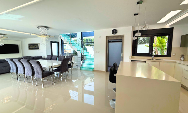 Odsprzedaż - Villa - San Miguel de Salinas