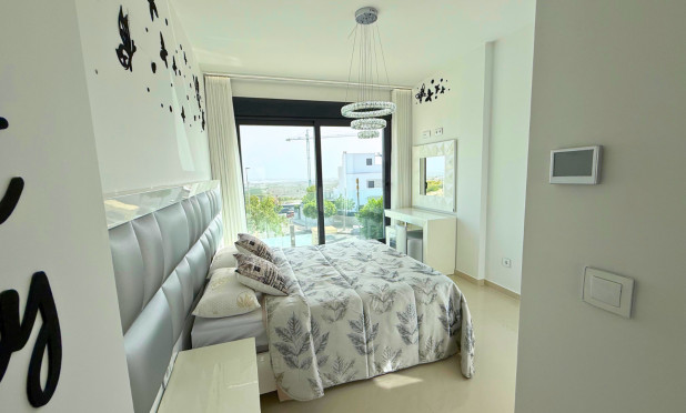 Odsprzedaż - Villa - San Miguel de Salinas