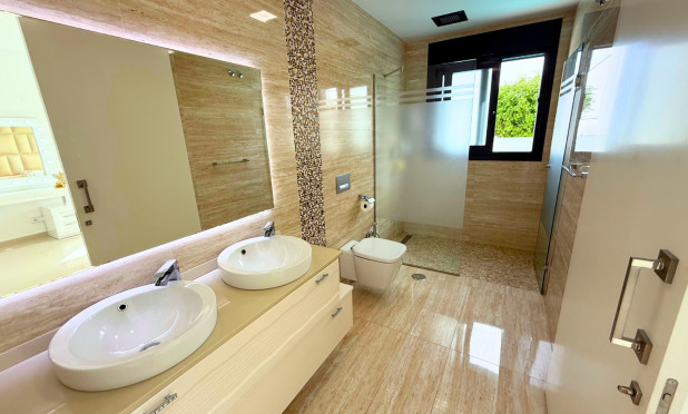 Odsprzedaż - Villa - San Miguel de Salinas