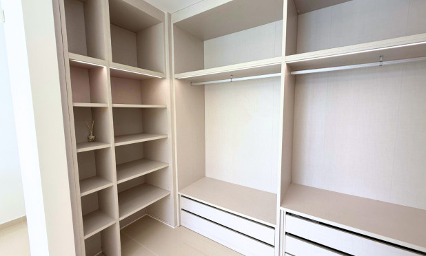 Odsprzedaż - Villa - San Miguel de Salinas