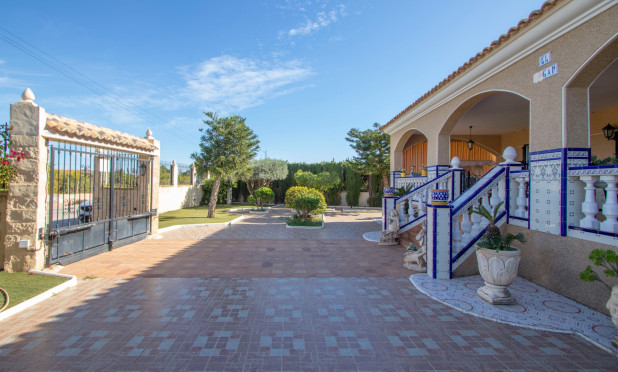 Herverkoop - Finca / Landelijk eigendom - Alicante