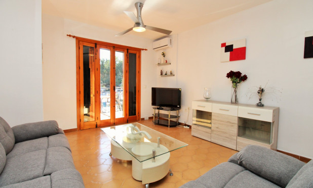 Resale - Apartment / flat - Villamartín