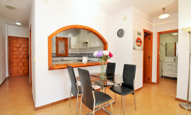 Resale - Apartment / flat - Villamartín