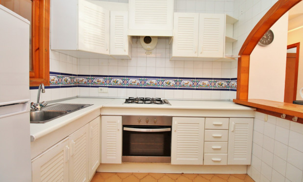 Resale - Apartment / flat - Villamartín