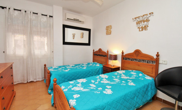 Resale - Apartment / flat - Villamartín