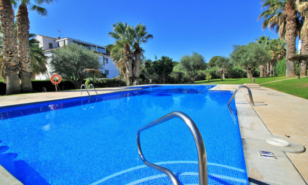 Resale - Apartment / flat - Villamartín