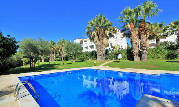 Resale - Apartment / flat - Villamartín