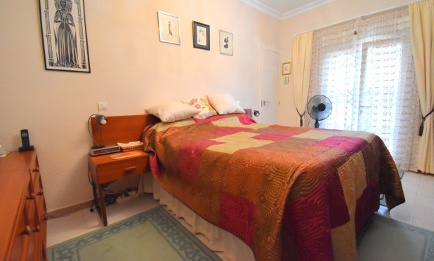 Revente - Villa (detached) - Orihuela Costa - Los Balcones