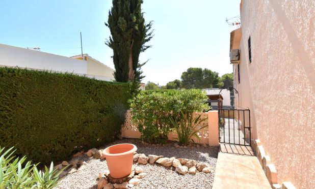 Revente - Villa (detached) - Orihuela Costa - Los Balcones