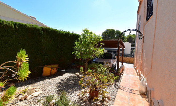 Revente - Villa (detached) - Orihuela Costa - Los Balcones