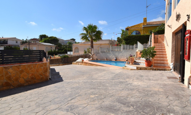 Revente - Villa (detached) - Orihuela Costa - Los Balcones