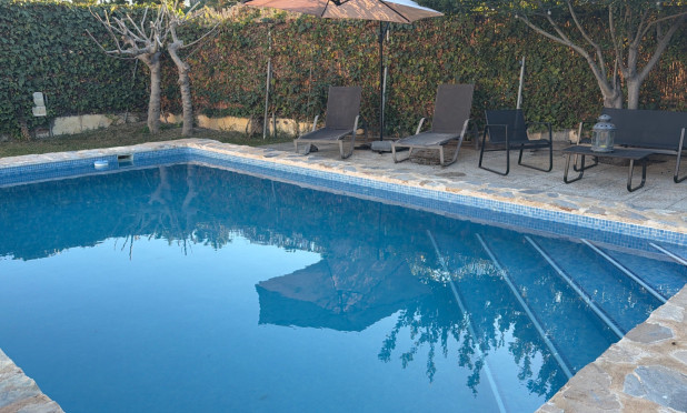 Resale - Villa - Dolores