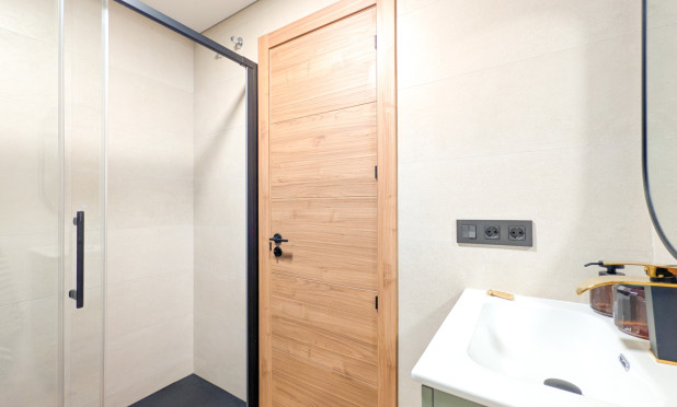 Wiederverkauf - Wohnung - Torrevieja - El Acequión - Los Náufragos