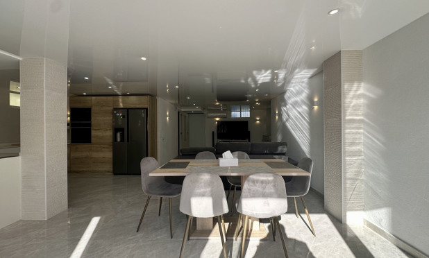 Reventa - Villa - Orihuela Costa - Los Altos