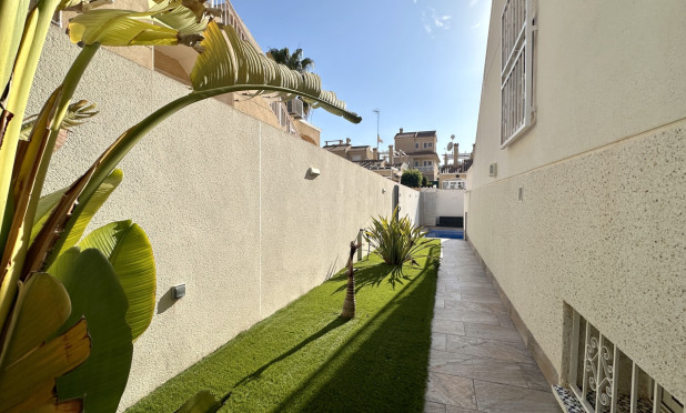 Reventa - Villa - Orihuela Costa - Los Altos