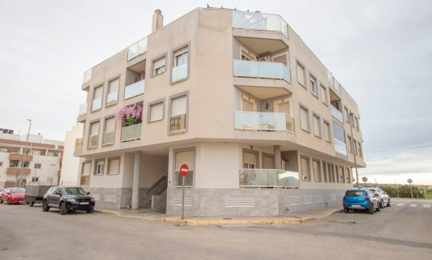 Odsprzedaż - Mieszkanie w bloku - Formentera del Segura