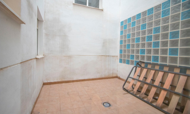 Odsprzedaż - Mieszkanie w bloku - Formentera del Segura