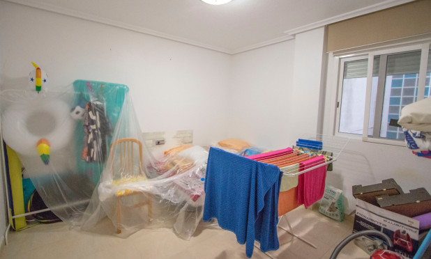 Odsprzedaż - Mieszkanie w bloku - Formentera del Segura