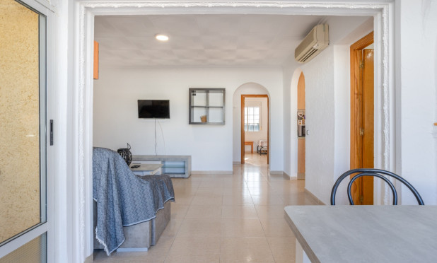 Resale - Villa - Torrevieja - Urbanización San Luis