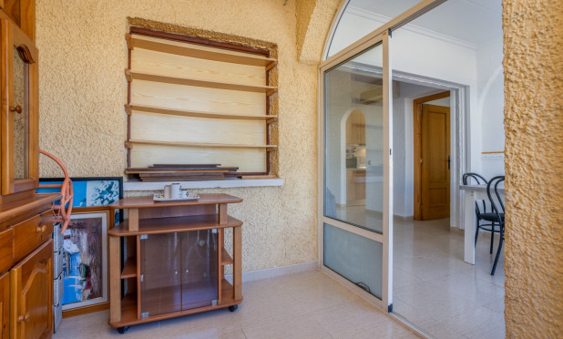 Resale - Villa - Torrevieja - Urbanización San Luis