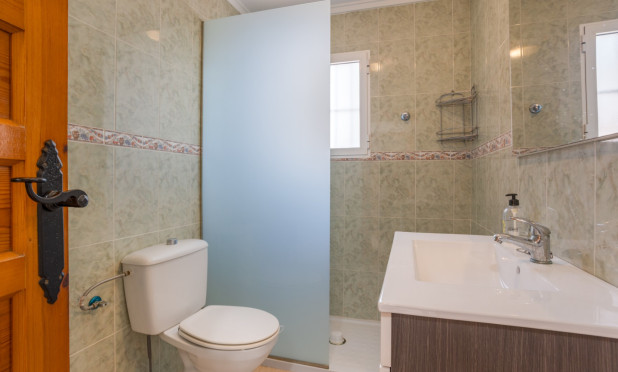 Resale - Villa - Torrevieja - Urbanización San Luis