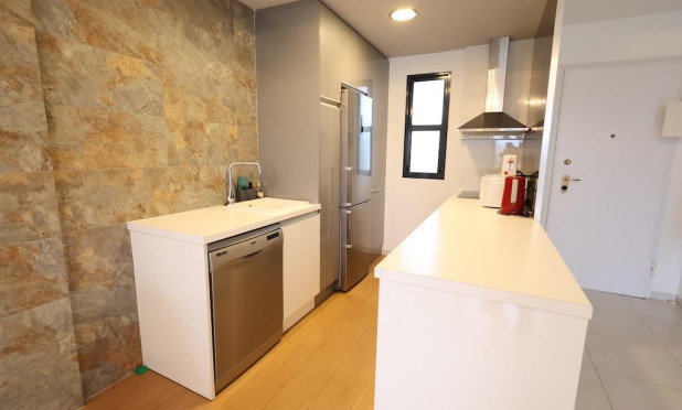 Resale - Apartment / flat - Orihuela Costa - La Zenia