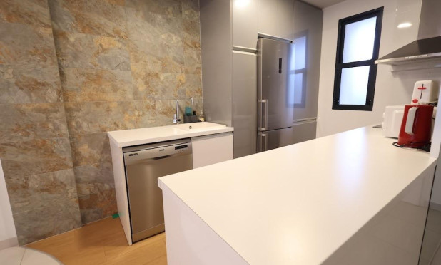 Resale - Apartment / flat - Orihuela Costa - La Zenia