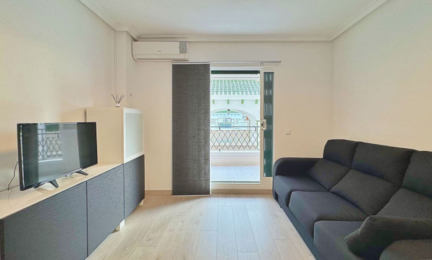 Resale - Apartment / flat - Torrevieja - La Mata