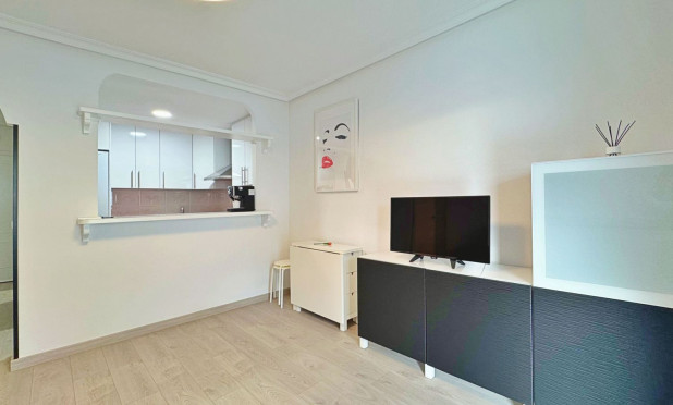 Resale - Apartment / flat - Torrevieja - La Mata