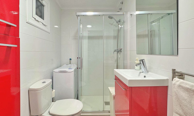 Resale - Apartment / flat - Torrevieja - La Mata