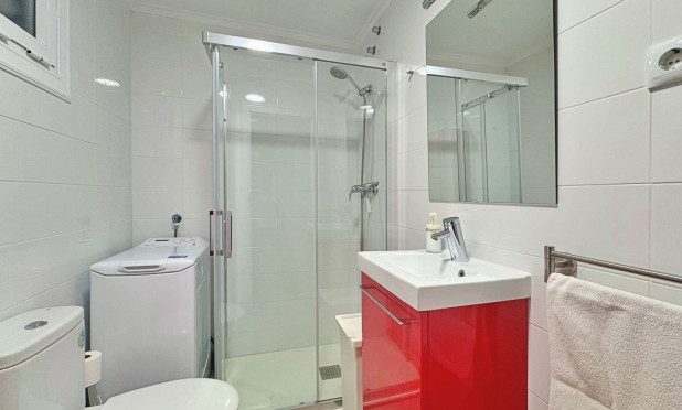 Resale - Apartment / flat - Torrevieja - La Mata