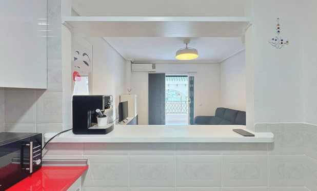 Resale - Apartment / flat - Torrevieja - La Mata