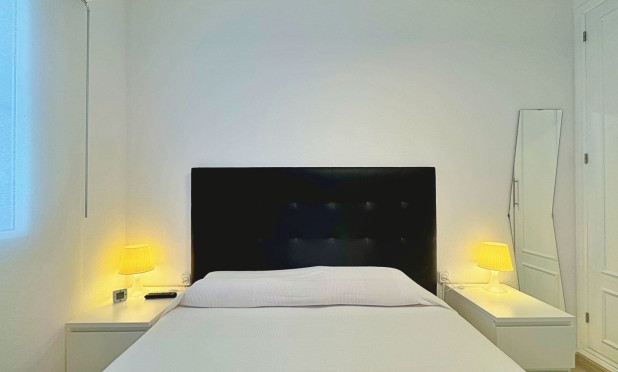 Resale - Apartment / flat - Torrevieja - La Mata