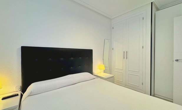 Resale - Apartment / flat - Torrevieja - La Mata