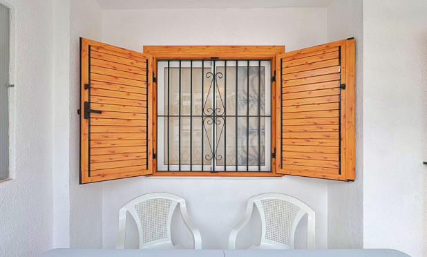Resale - Apartment / flat - Torrevieja - La Mata