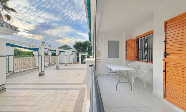 Resale - Apartment / flat - Torrevieja - La Mata