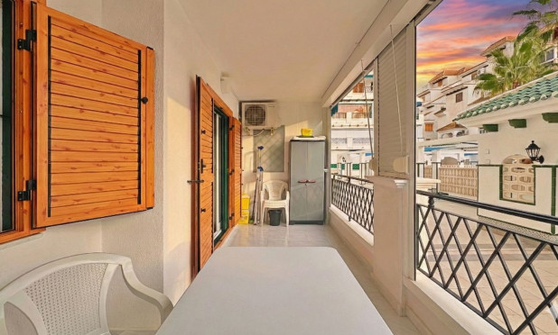 Resale - Apartment / flat - Torrevieja - La Mata