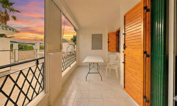 Resale - Apartment / flat - Torrevieja - La Mata