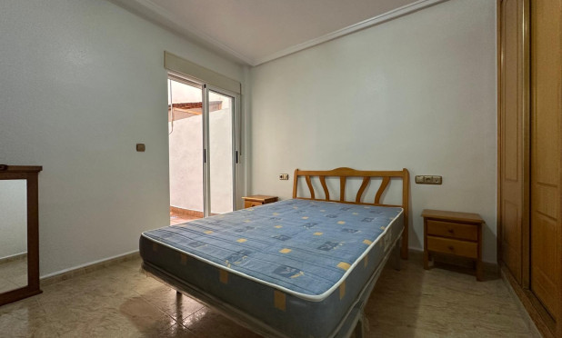 Odsprzedaż - Mieszkanie w bloku - Montesinos - Los Montesinos