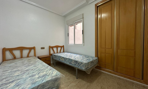 Odsprzedaż - Mieszkanie w bloku - Montesinos - Los Montesinos