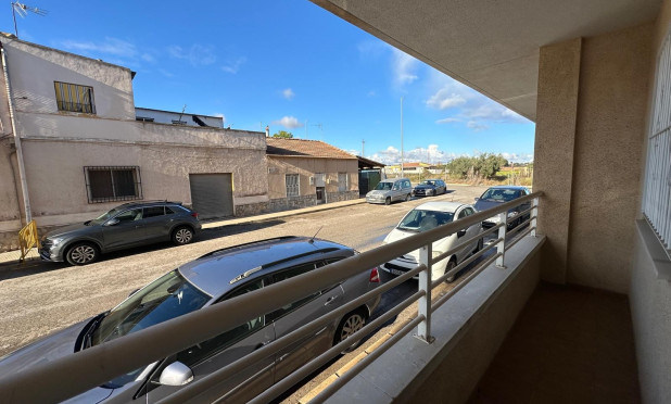 Odsprzedaż - Mieszkanie w bloku - Montesinos - Los Montesinos