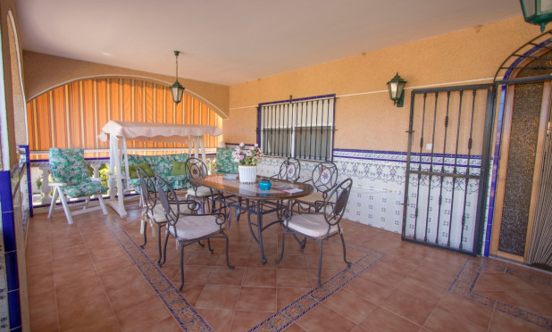 Resale - Finca / Country Property - Alicante